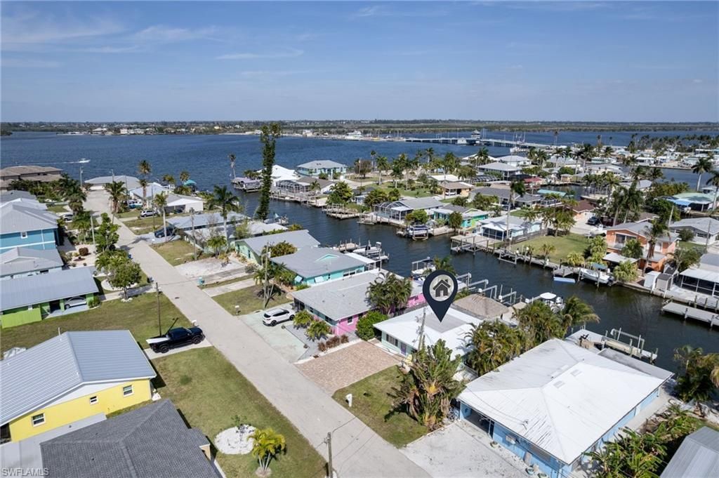 2639 Bridgeview St , Matlacha, FL 33993 Photo