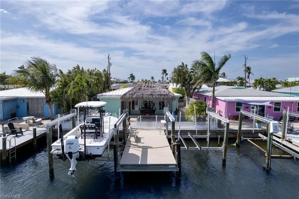 2639 Bridgeview St , Matlacha, FL 33993 Photo