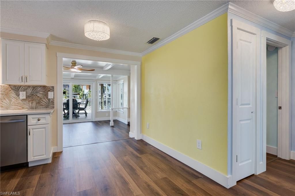 2639 Bridgeview St, Matlacha, FL 33993 Photo