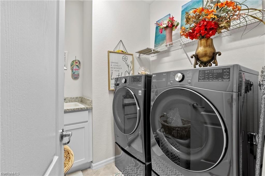 4392 Lemongrass Dr, Fort Myers, FL 33916 Photo