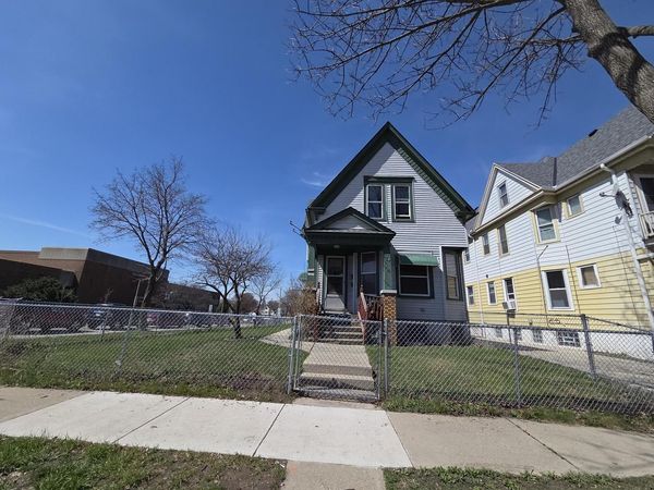 1571 S 14th STREET, Milwaukee, WI 53204