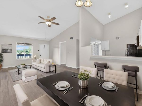 6327 Chasewood Drive, Unit E, Jupiter, FL 33458