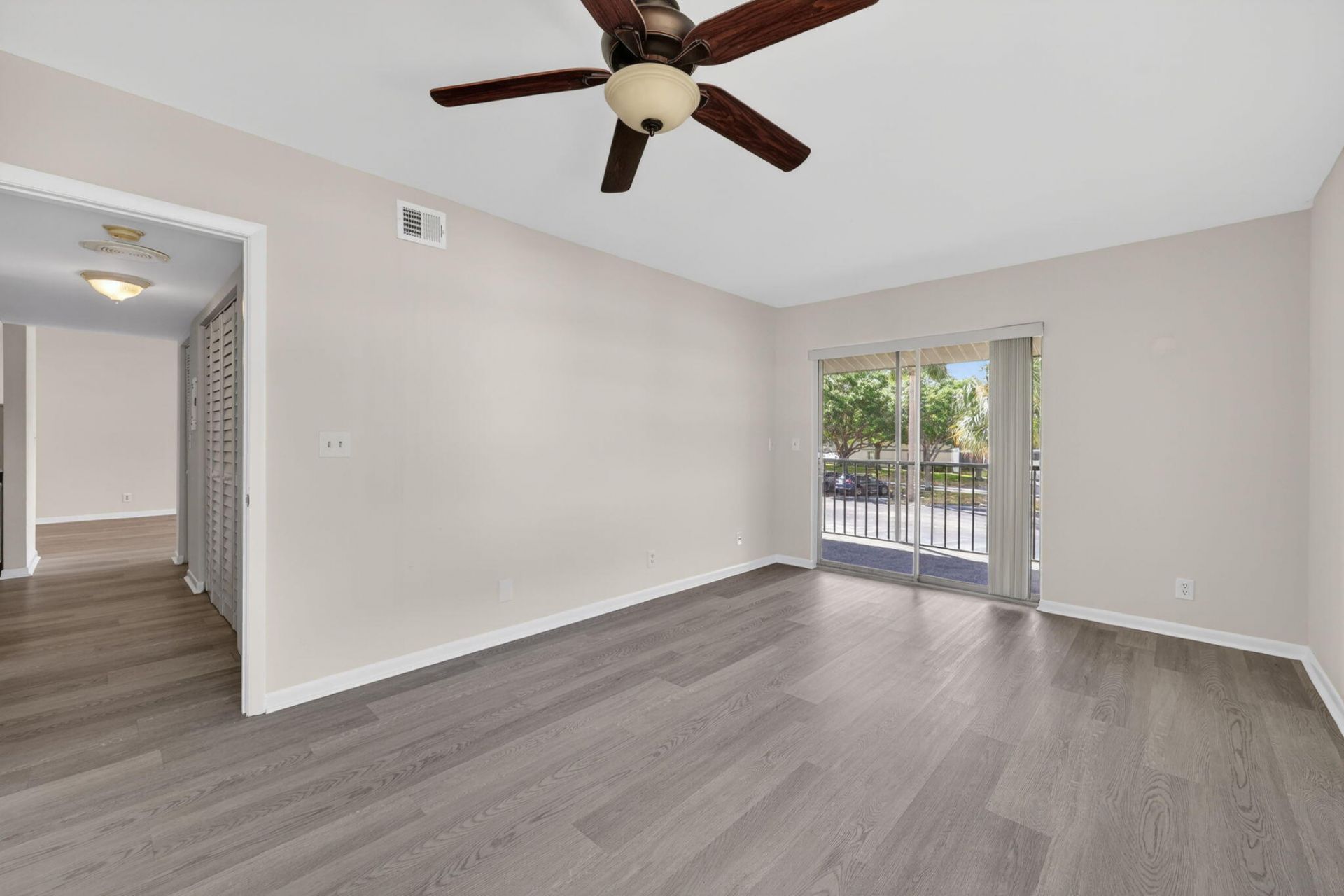 6327 Chasewood Drive, Unit E, Jupiter, FL 33458 Photo