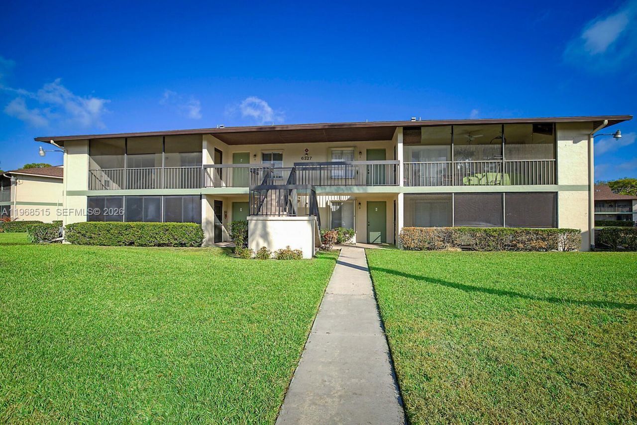 6327 Chasewood Drive, Unit E, Jupiter, FL 33458 Photo
