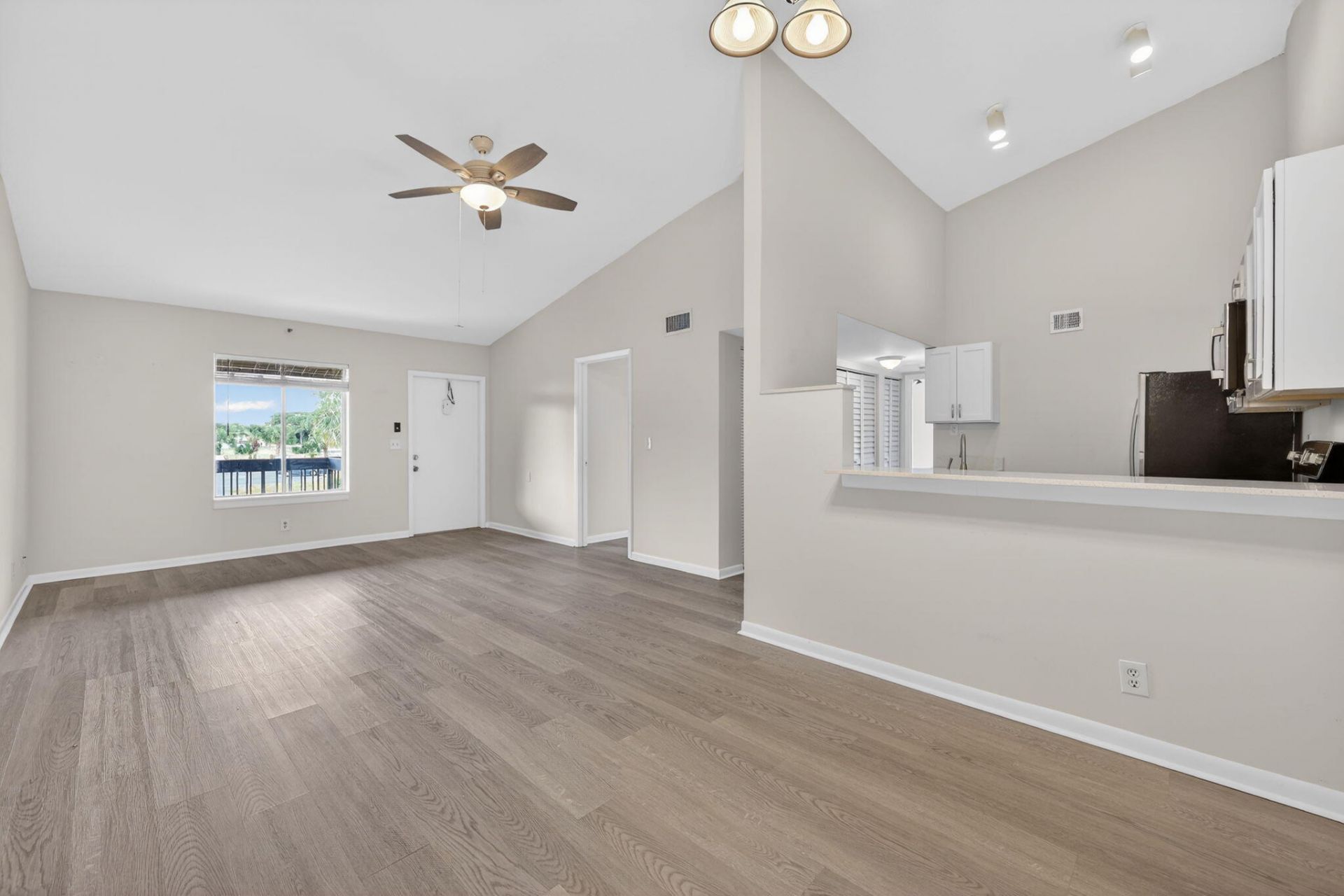 6327 Chasewood Drive, Unit E, Jupiter, FL 33458 Photo