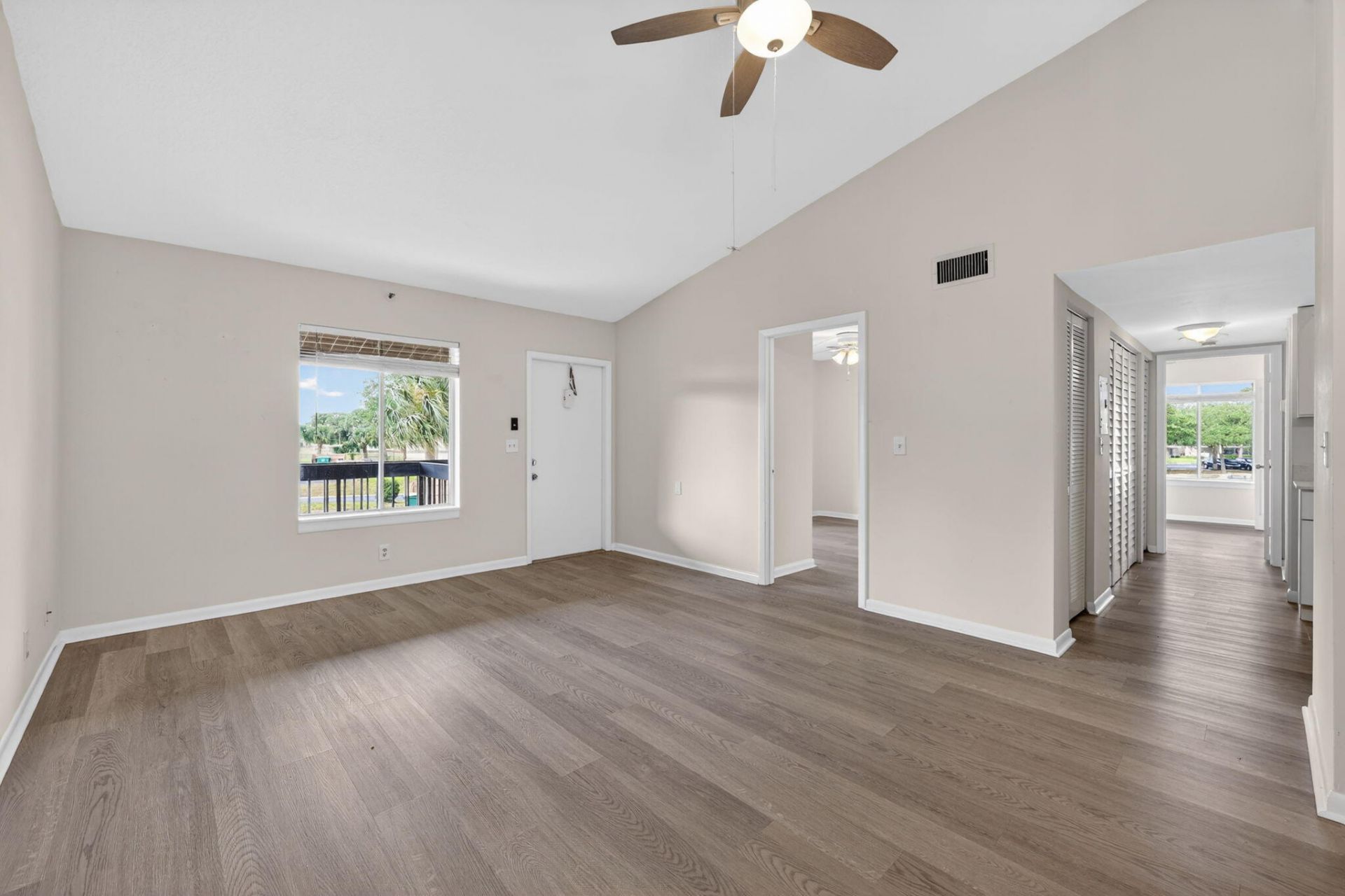 6327 Chasewood Drive, Unit E, Jupiter, FL 33458 Photo