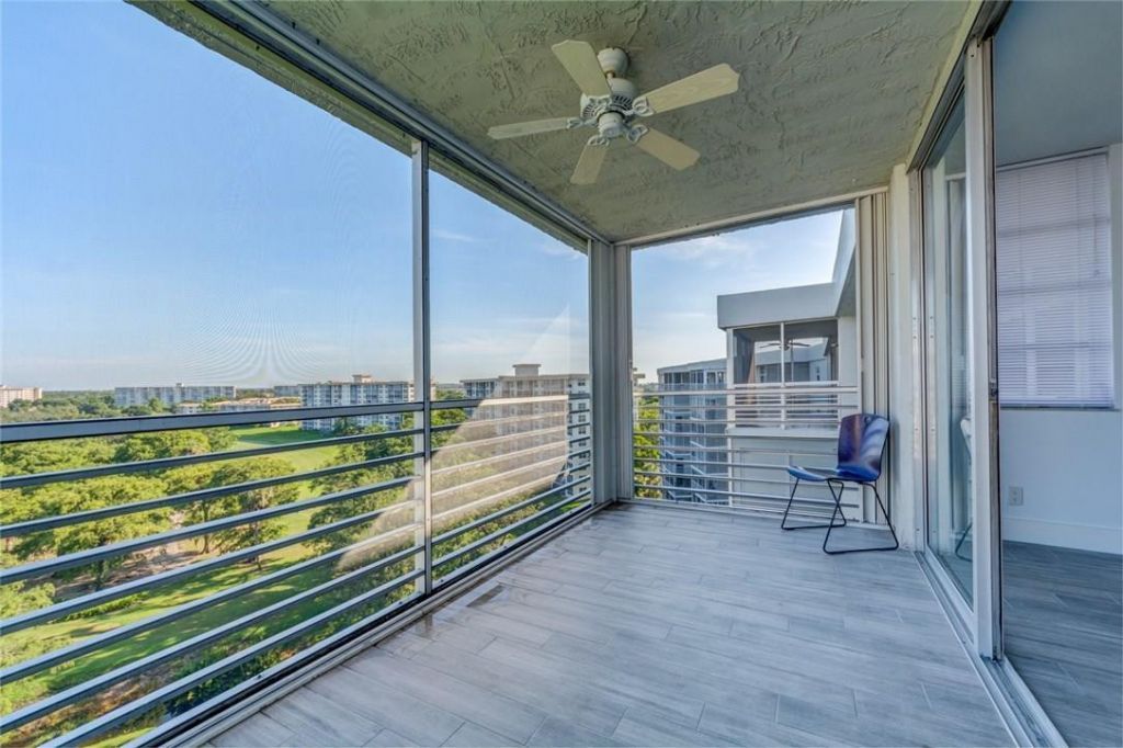 625 Oaks Drive, Unit 1007, Pompano Beach, FL 33069 Photo