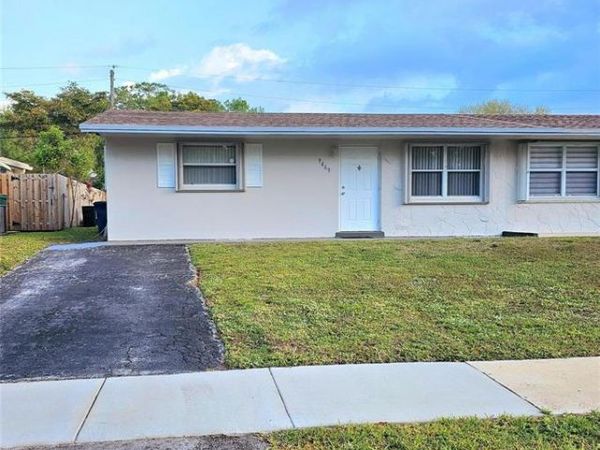 9469 SW 52nd Court, Cooper City, FL 33328