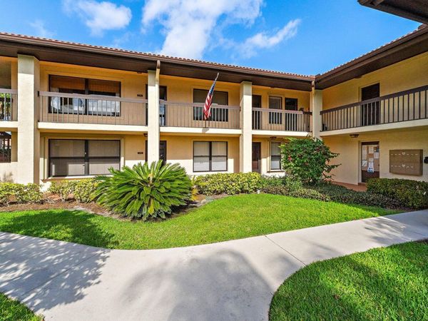 671 SW South River Drive, Unit 105, Stuart, FL 34997