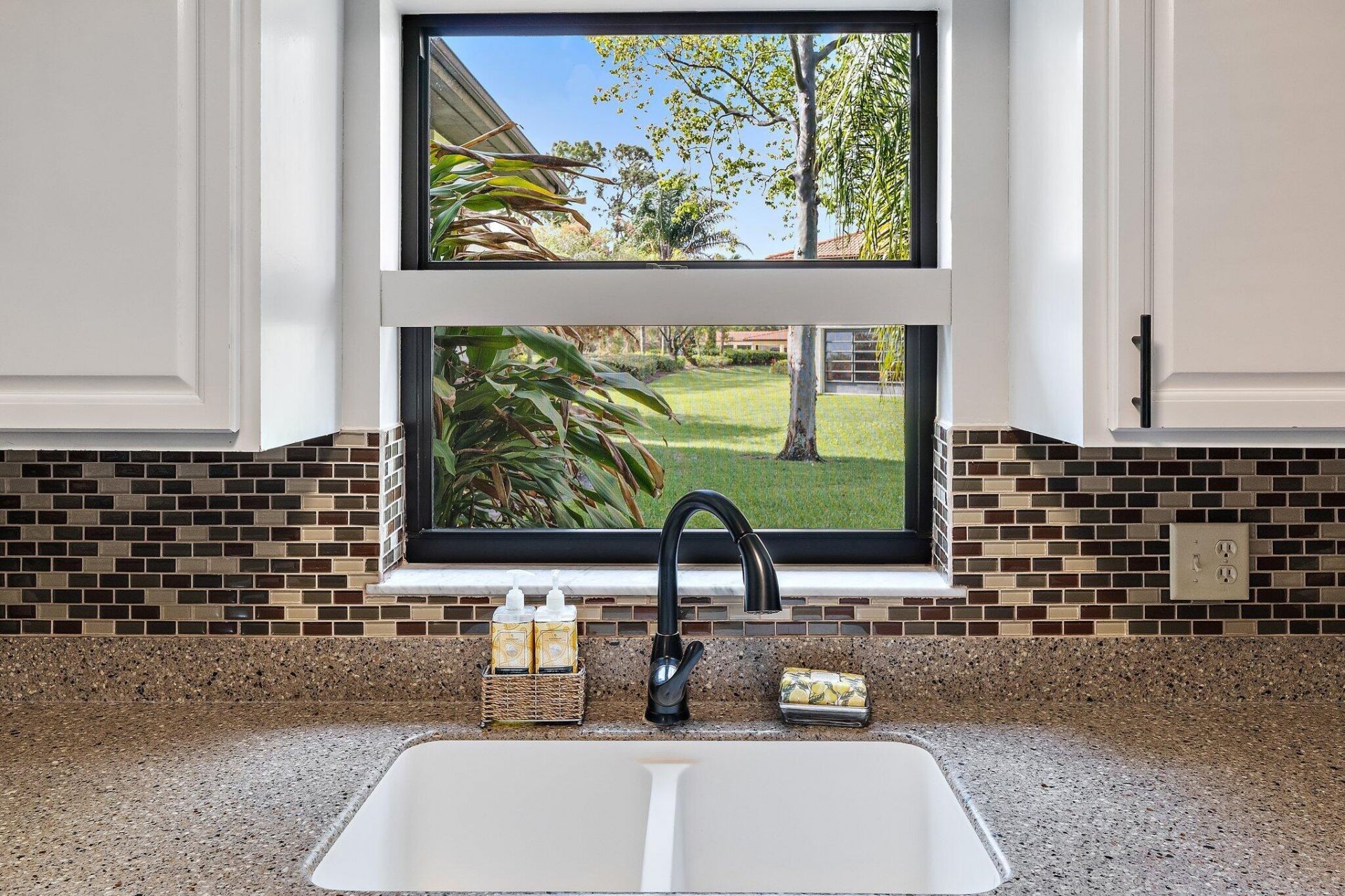 671 SW South River Drive, Unit 105, Stuart, FL 34997 Photo