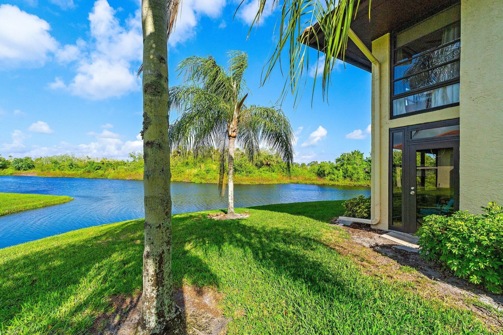 671 SW South River Drive, Unit 105, Stuart, FL 34997 Photo