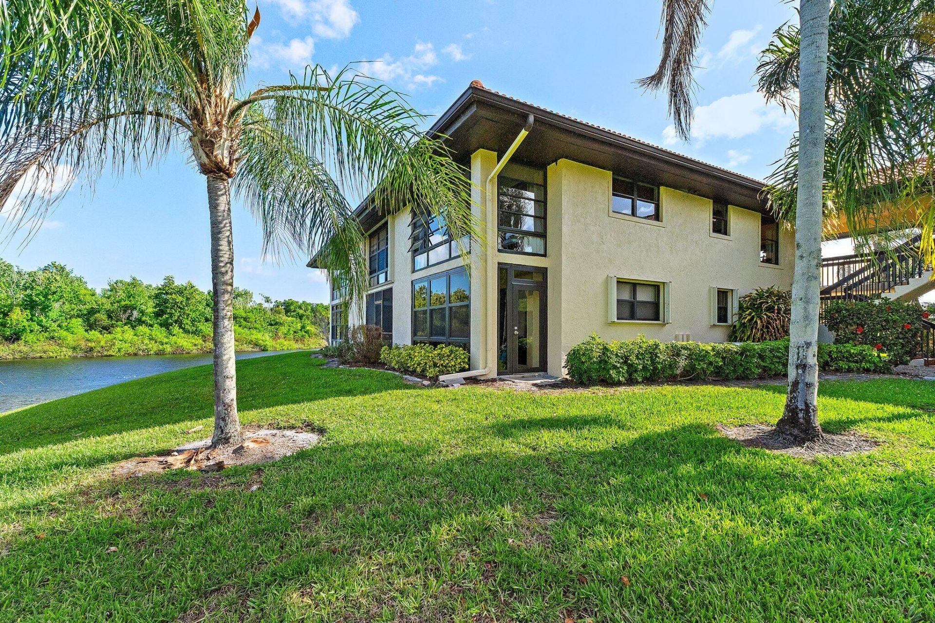 671 SW South River Drive, Unit 105, Stuart, FL 34997 Photo