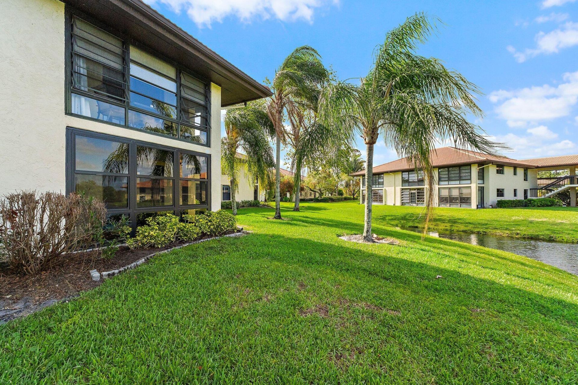 671 SW South River Drive, Unit 105, Stuart, FL 34997 Photo