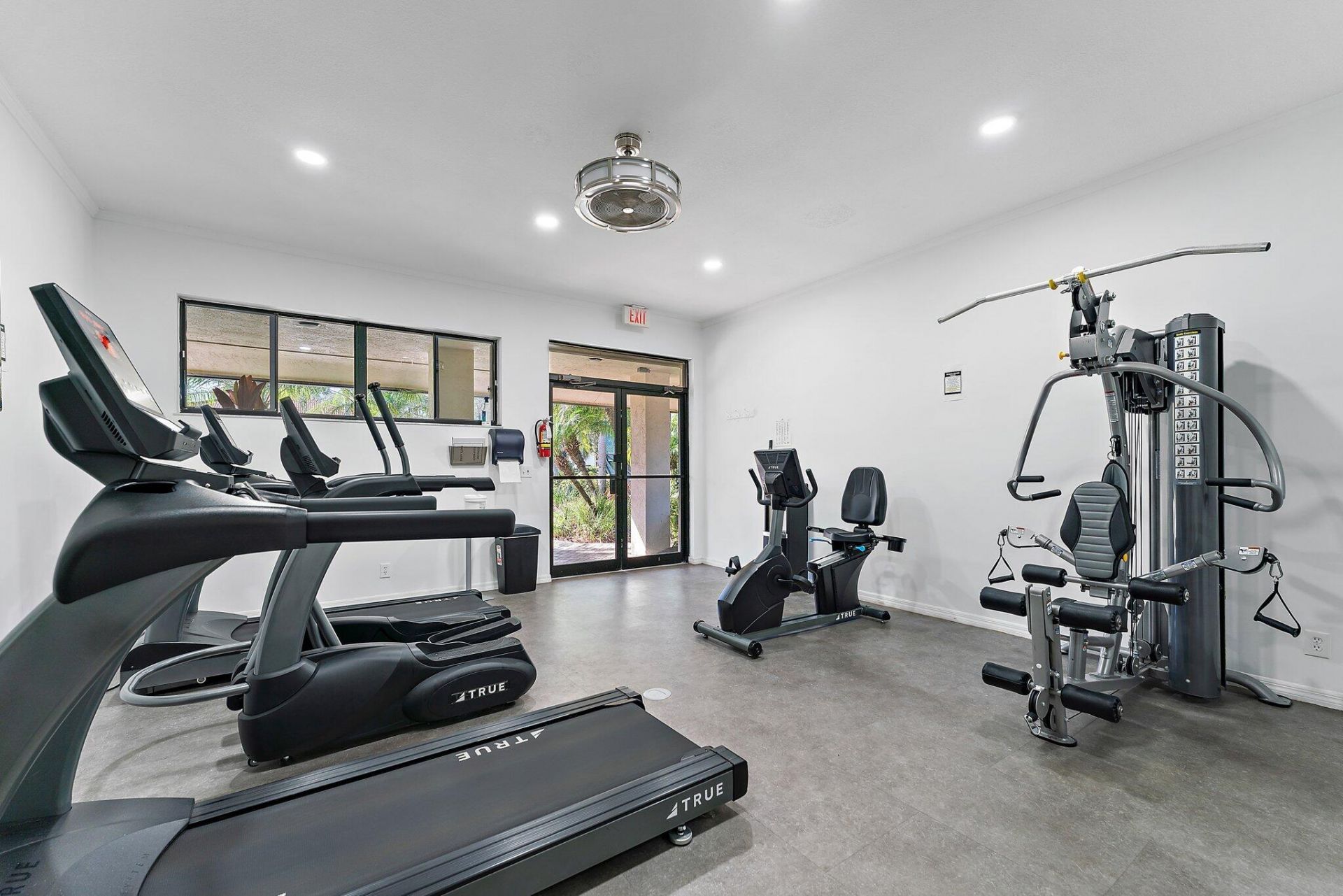 671 SW South River Drive, Unit 105, Stuart, FL 34997 Photo