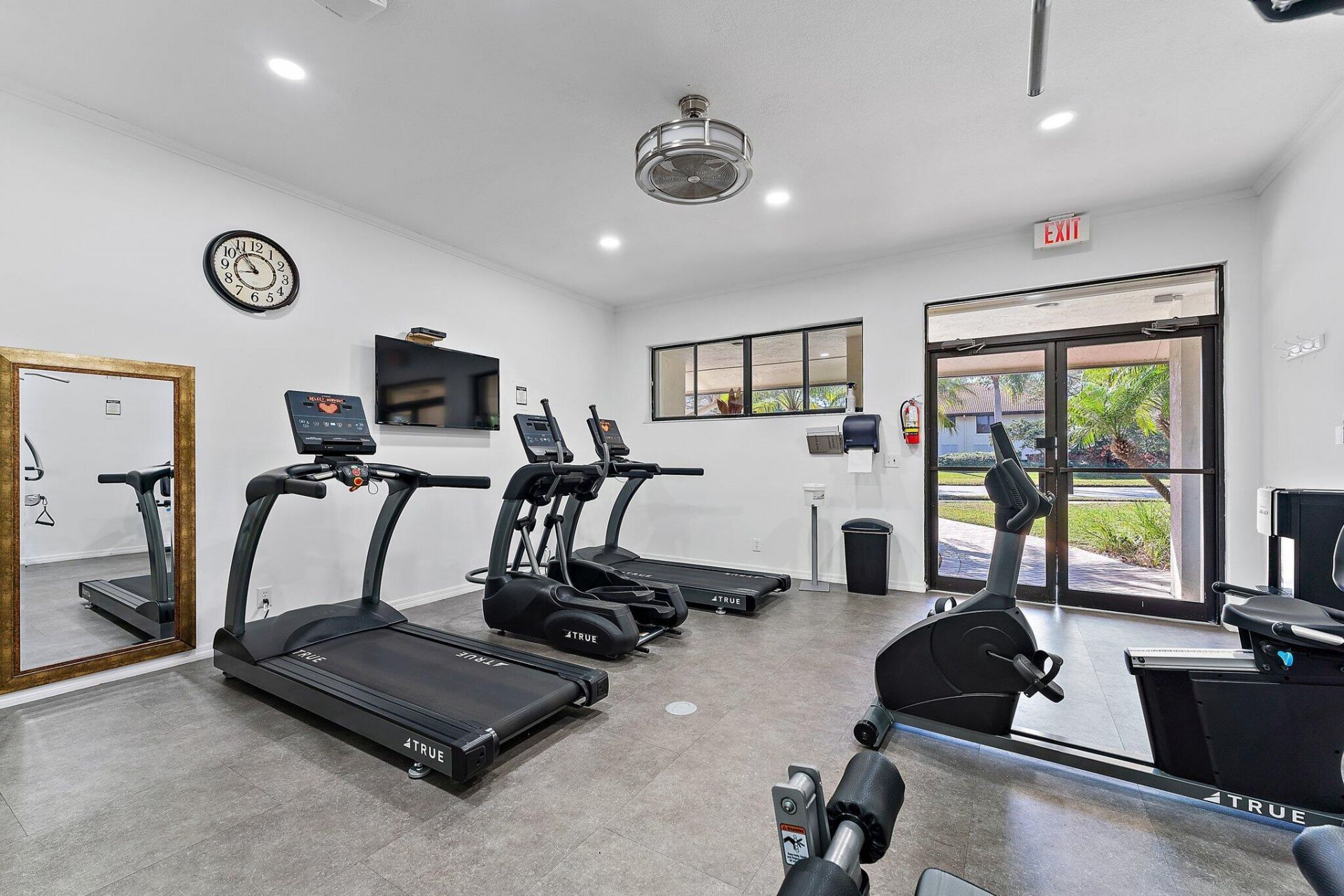 671 SW South River Drive, Unit 105, Stuart, FL 34997 Photo