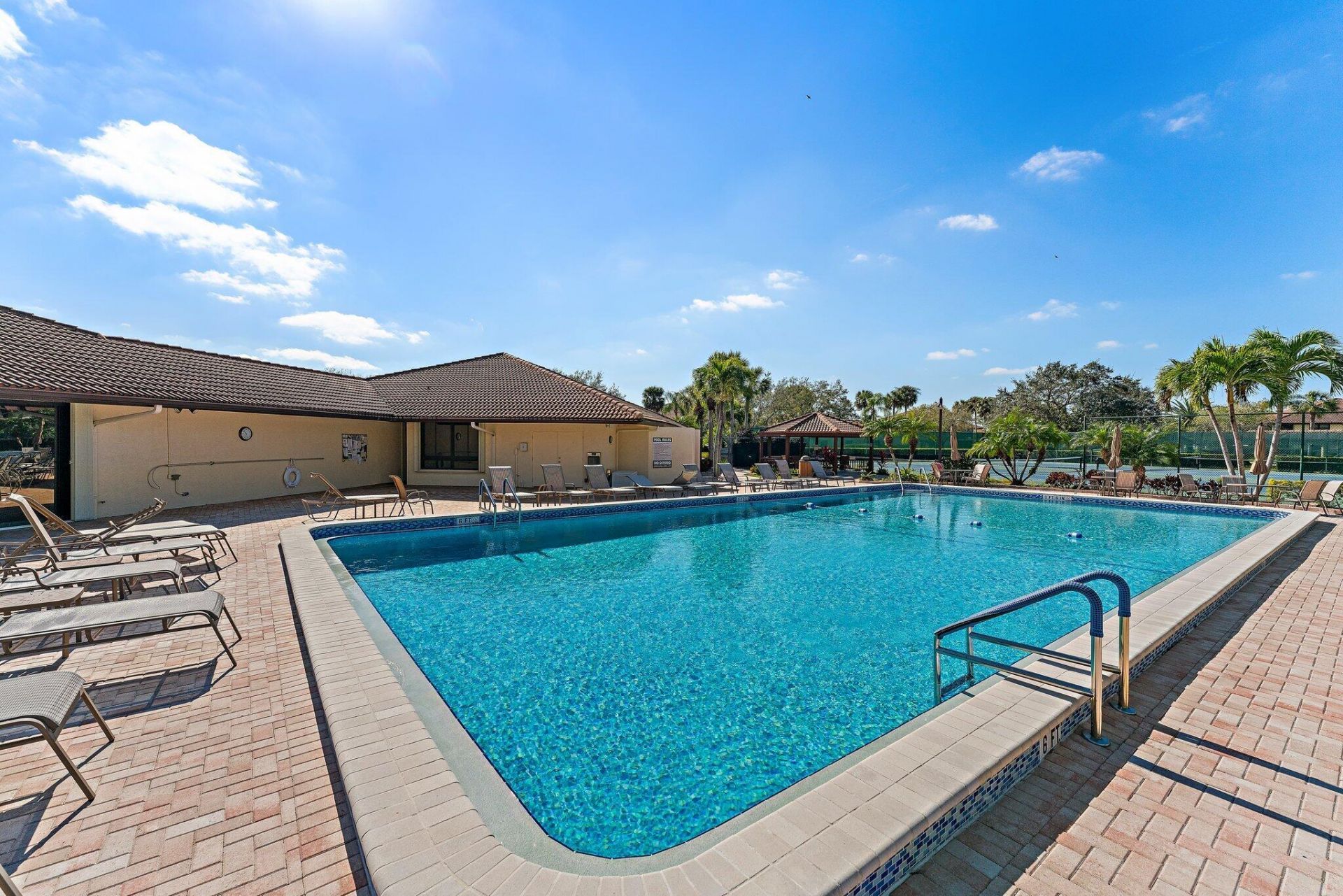 671 SW South River Drive, Unit 105, Stuart, FL 34997 Photo