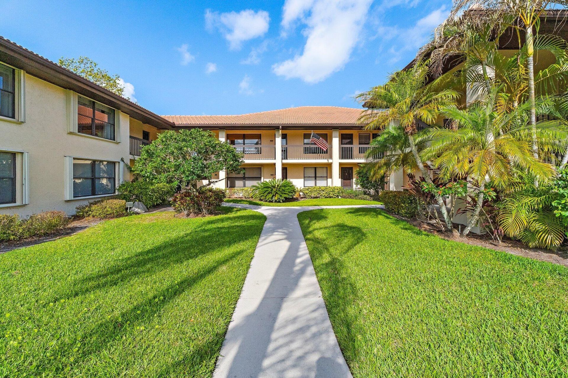 671 SW South River Drive, Unit 105, Stuart, FL 34997 Photo