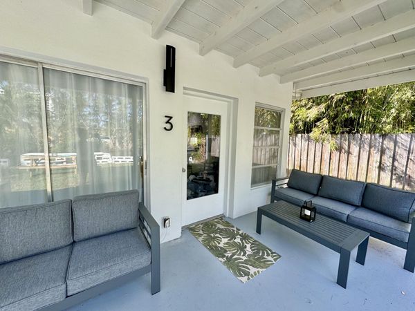 1130 NE 18th Avenue, Unit 3, Fort Lauderdale, FL 33304