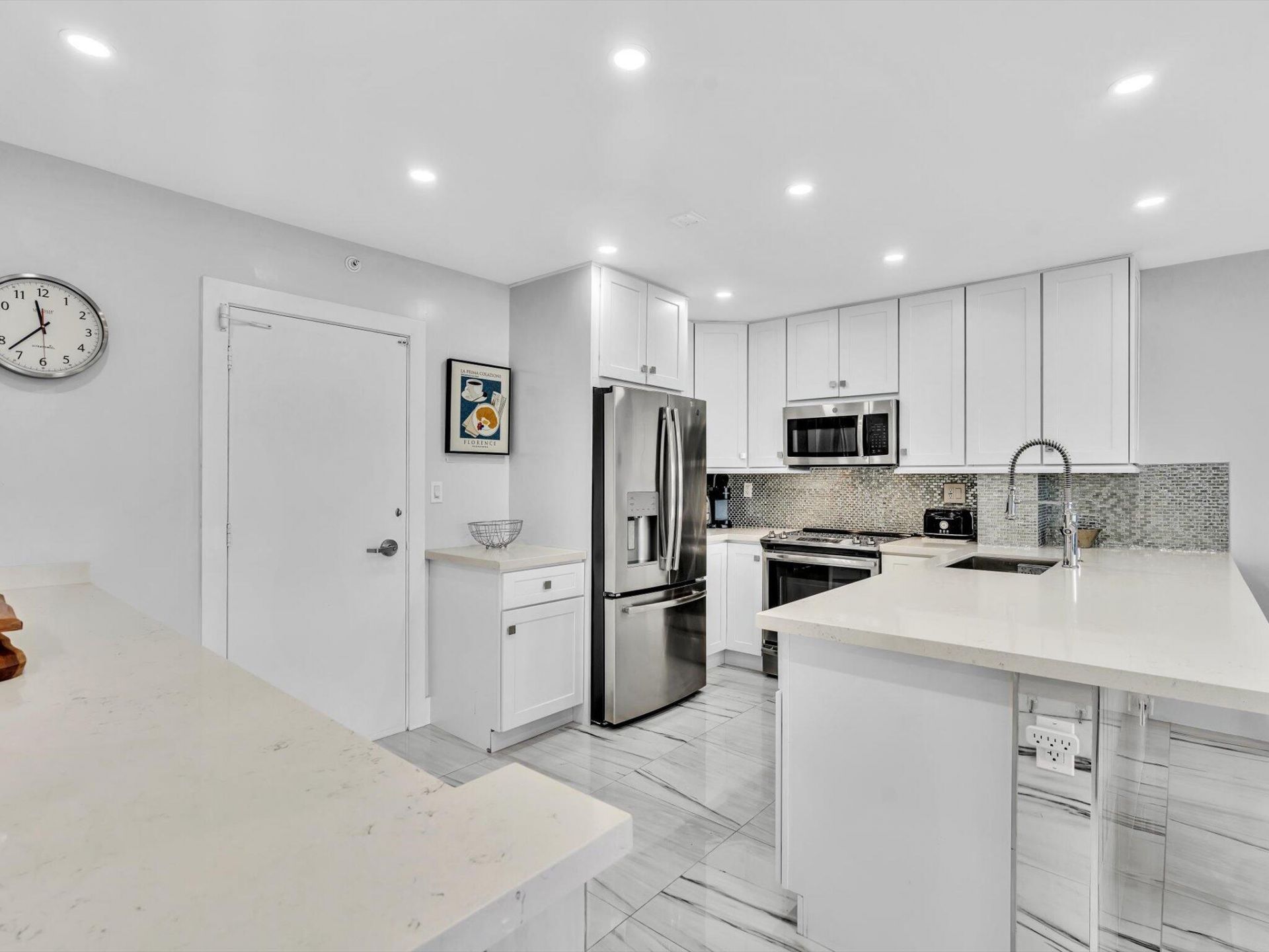 3300 NE 36th Street, Unit 217, Fort Lauderdale, FL 33308 Photo