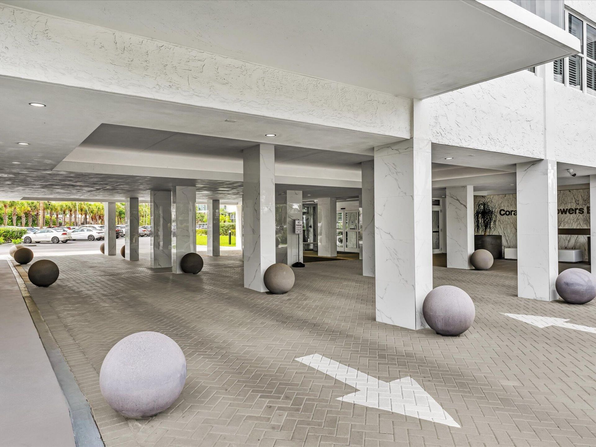 3300 NE 36th Street, Unit 217, Fort Lauderdale, FL 33308 Photo