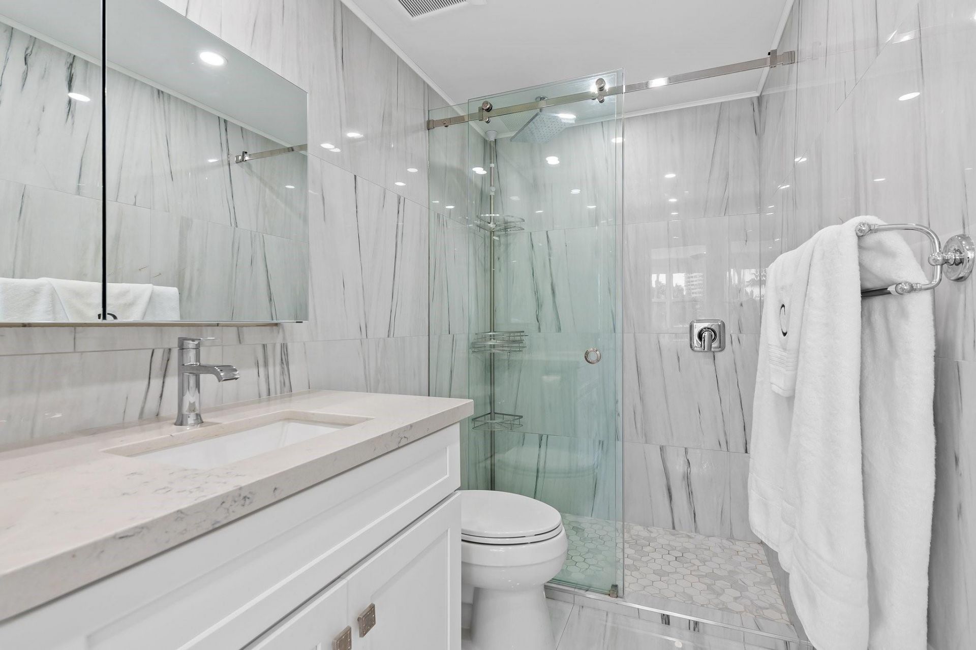 3300 NE 36th Street, Unit 217, Fort Lauderdale, FL 33308 Photo