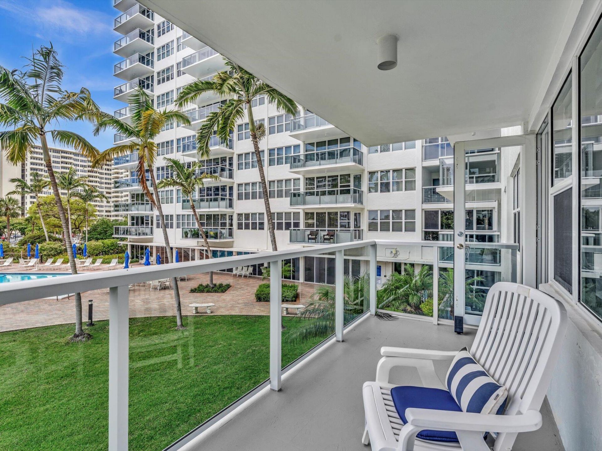 3300 NE 36th Street, Unit 217, Fort Lauderdale, FL 33308 Photo
