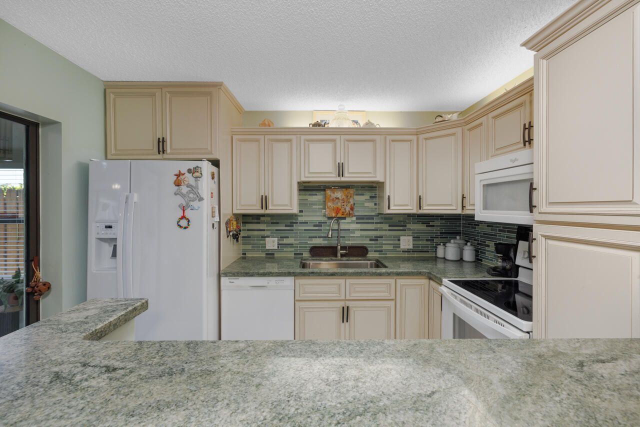 6197 SE Riverboat Drive, Unit 1008, Stuart, FL 34997 Photo