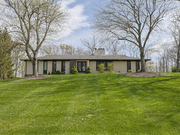 8120 N Clippinger Drive, Indian Hill, OH 45243