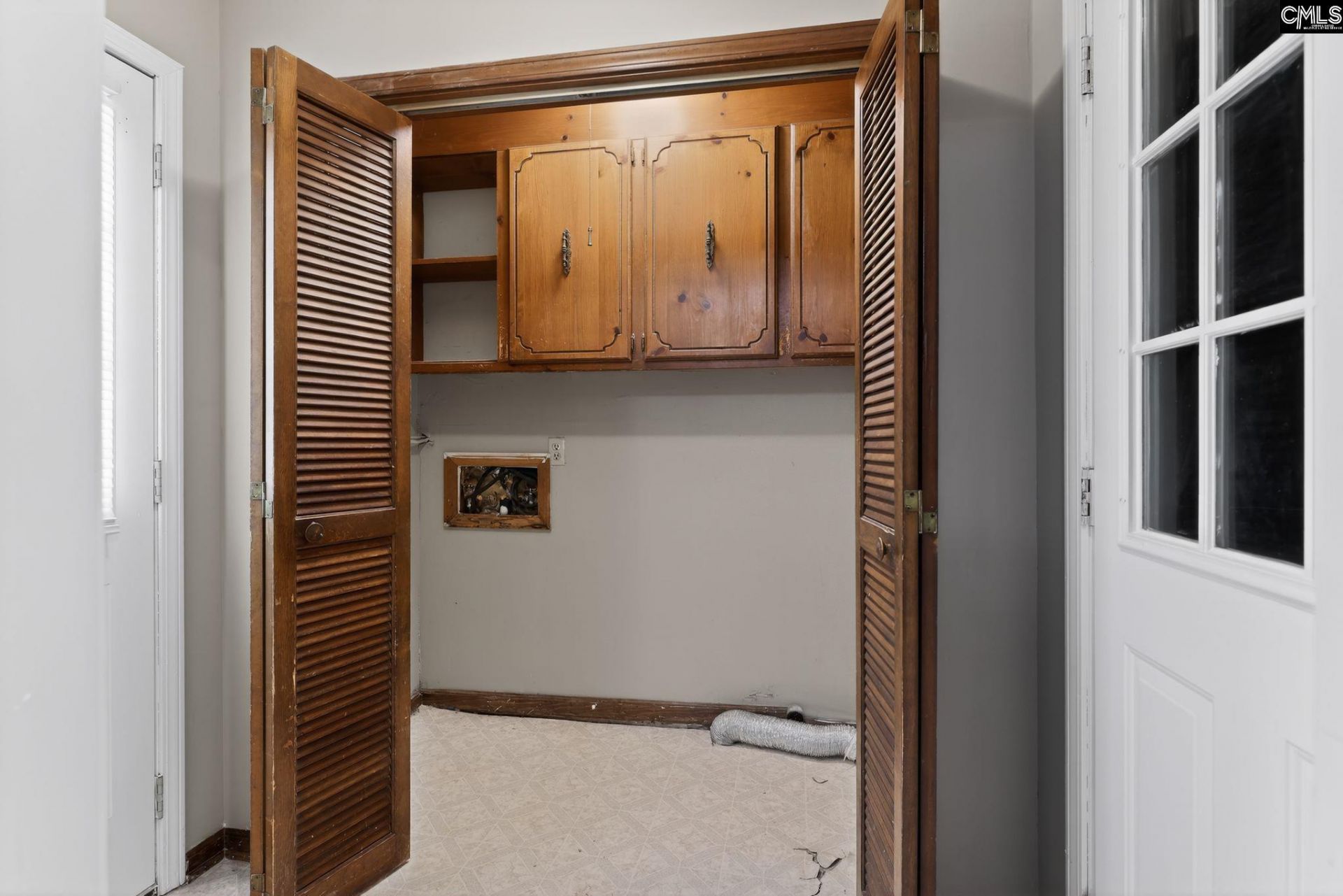 237 Charlwood Road Photo 34