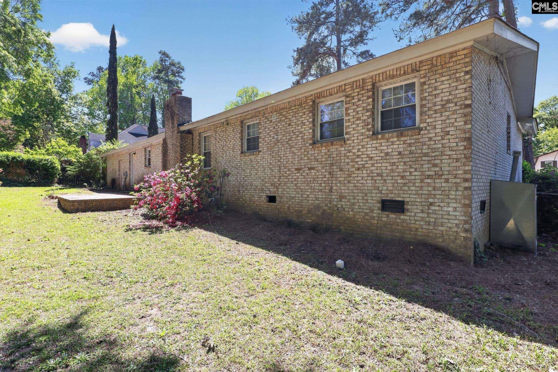 237 Charlwood Road Photo 36