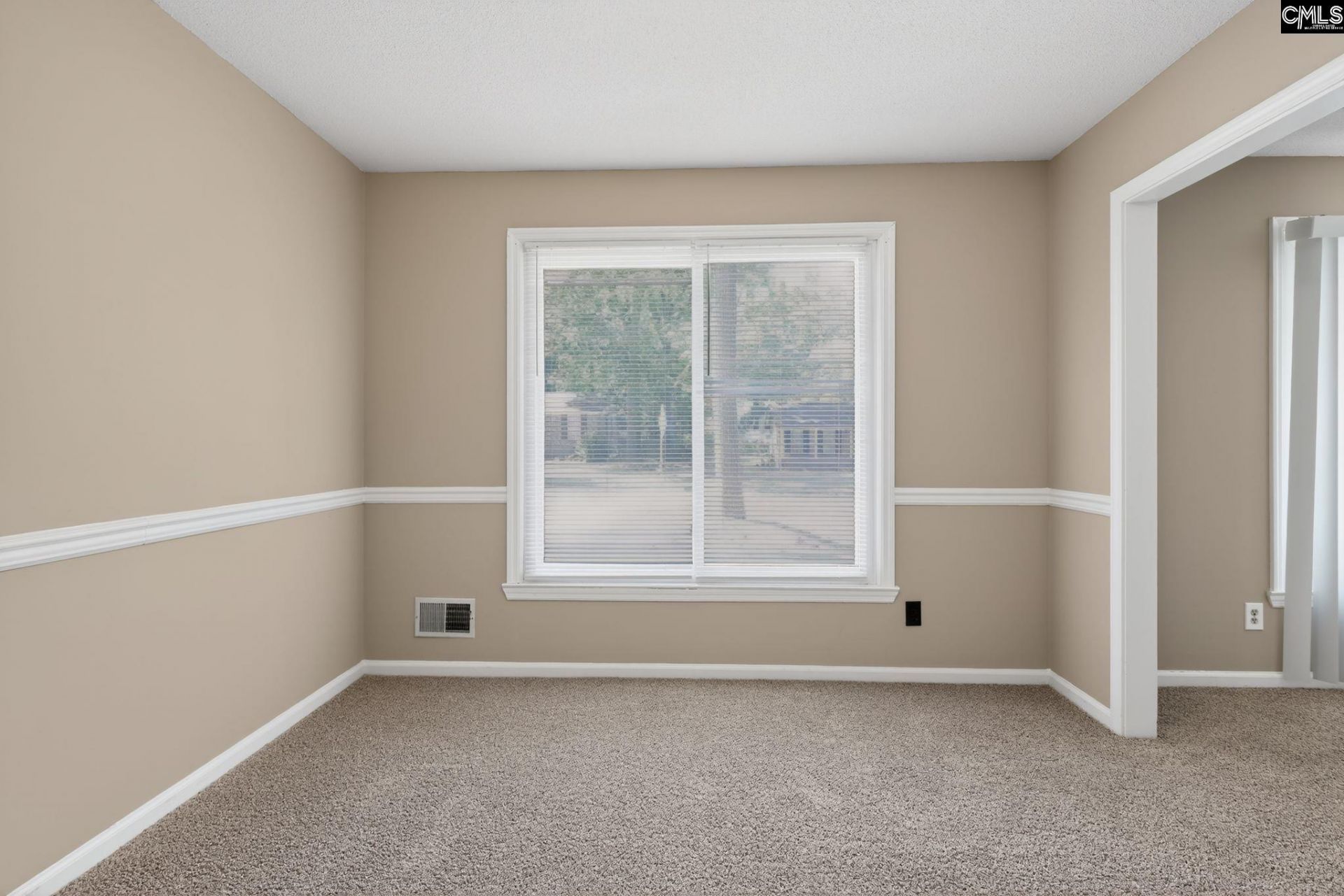 237 Charlwood Road Photo 5