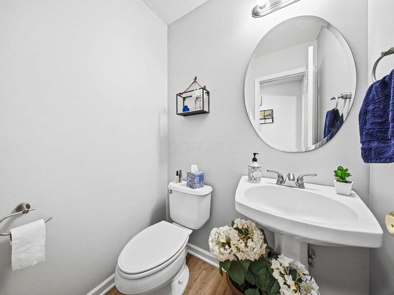 201 Farmwood Place, Columbus, OH 43230 Photo 27