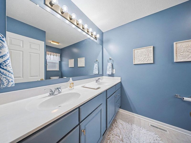 201 Farmwood Place, Columbus, OH 43230 Photo 36