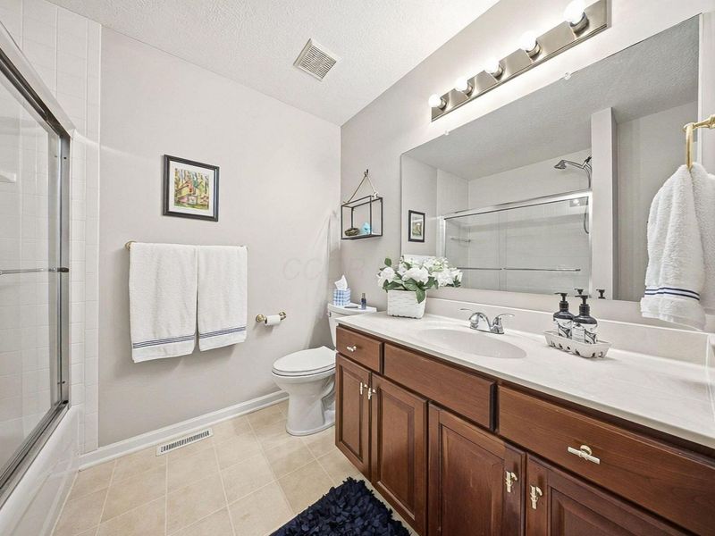 201 Farmwood Place, Columbus, OH 43230 Photo 42