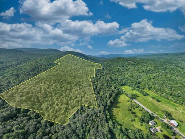 613 Mayhew Turnpike, Unit 227-024 & 227-023, Plymouth, NH 03264