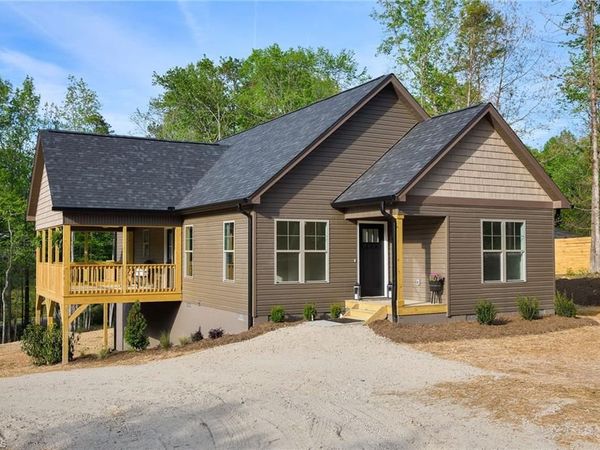 140 Calvin Street, High Point, NC 27262