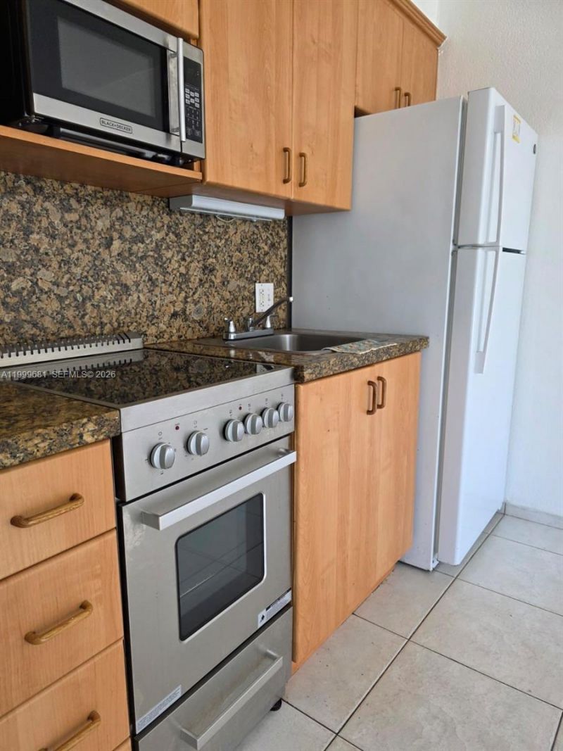 16450 NW 2nd Ave, Unit 101, Miami, FL 33169 Photo