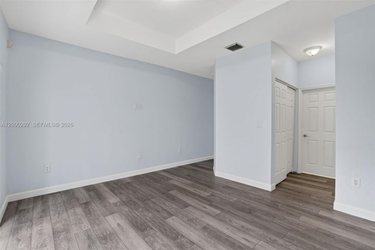 15521 SW 151st Ter, Miami, FL 33196 Photo