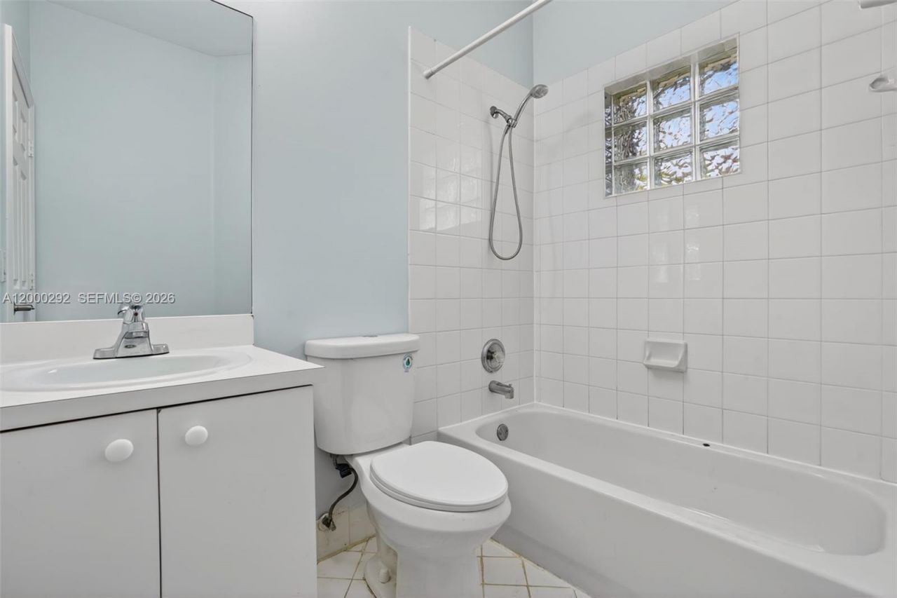 15521 SW 151st Ter, Miami, FL 33196 Photo