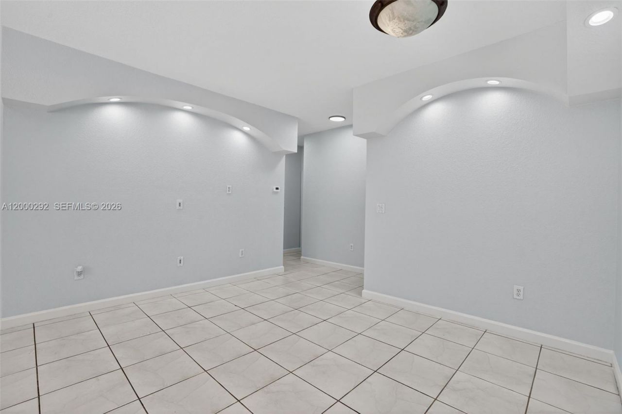 15521 SW 151st Ter, Miami, FL 33196 Photo