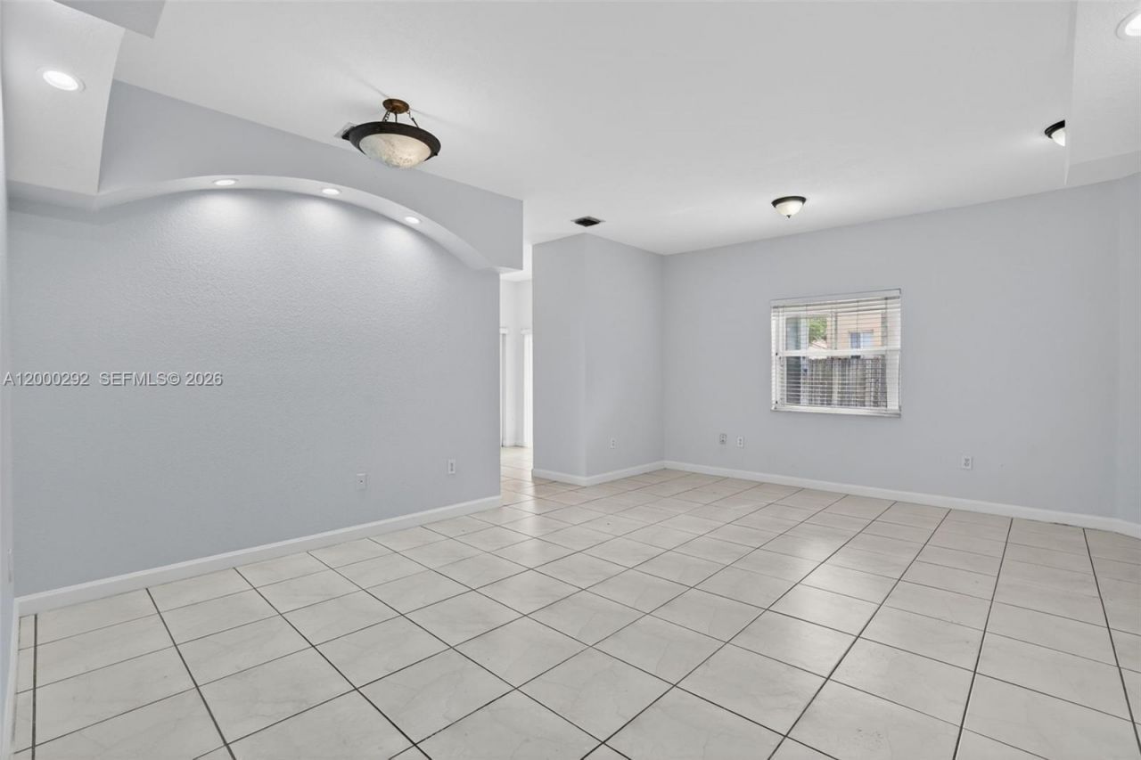 15521 SW 151st Ter, Miami, FL 33196 Photo