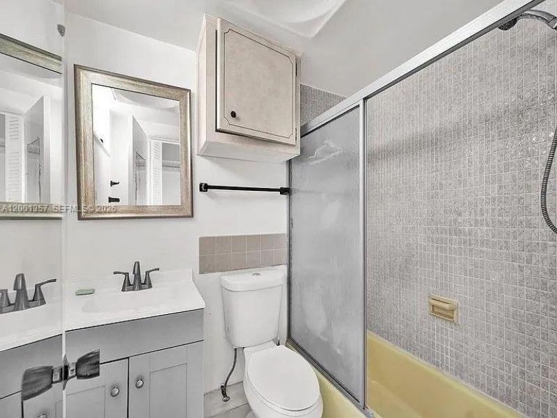 2430 NE 135th St, Unit 300, North Miami, FL 33181 Photo