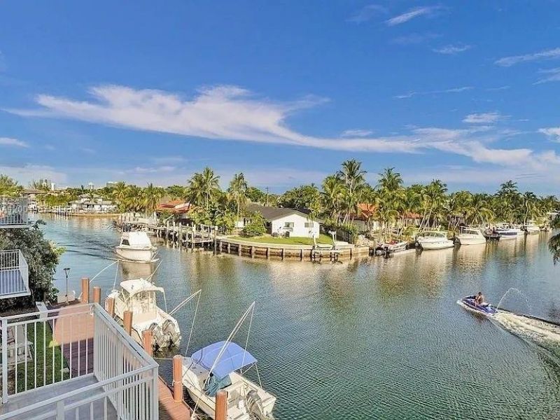 2430 NE 135th St, Unit 300, North Miami, FL 33181 Photo