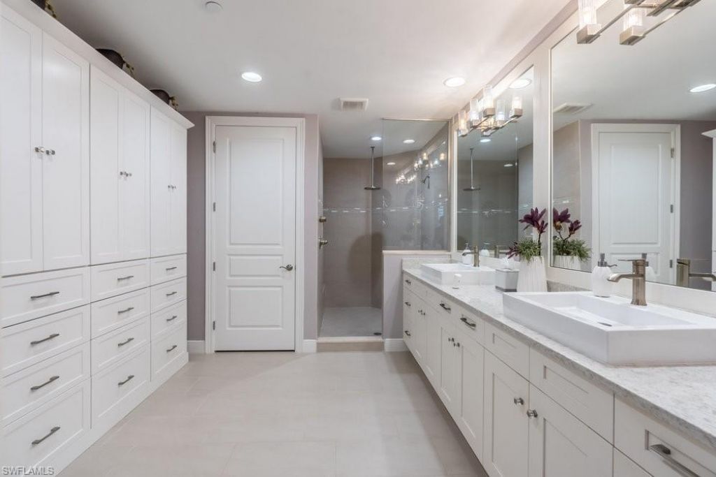 16382 Viansa Way, Unit 201, Naples, FL 34110 Photo