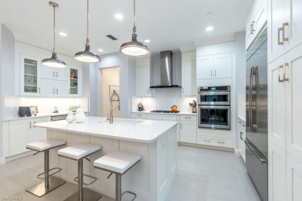 16382 Viansa Way, Unit 201, Naples, FL 34110 Photo
