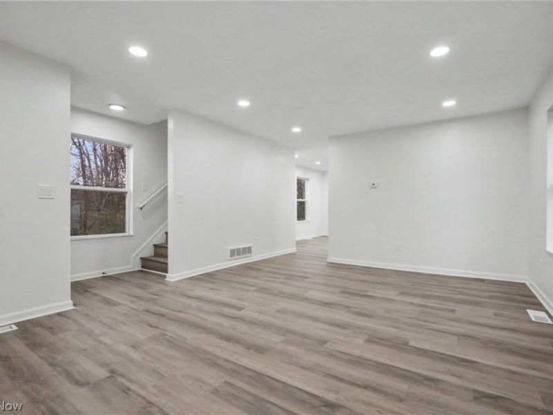 2911 E 102nd Street, Cleveland, OH 44104 Photo 17