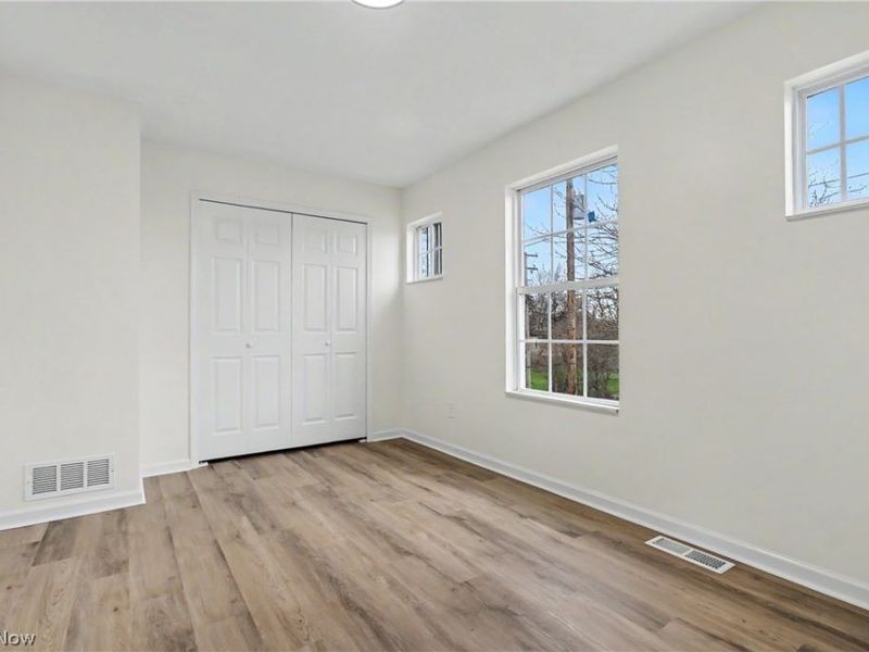 2911 E 102nd Street, Cleveland, OH 44104 Photo 20