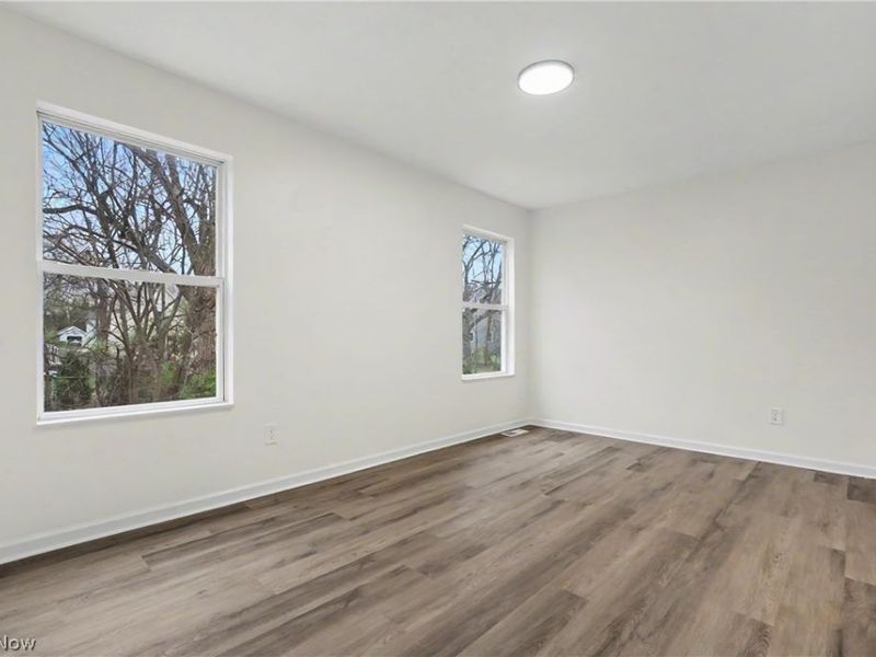 2911 E 102nd Street, Cleveland, OH 44104 Photo 21