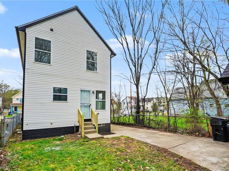 2911 E 102nd Street, Cleveland, OH 44104 Photo 22