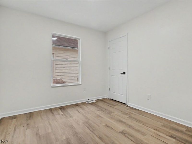 2911 E 102nd Street, Cleveland, OH 44104 Photo 23